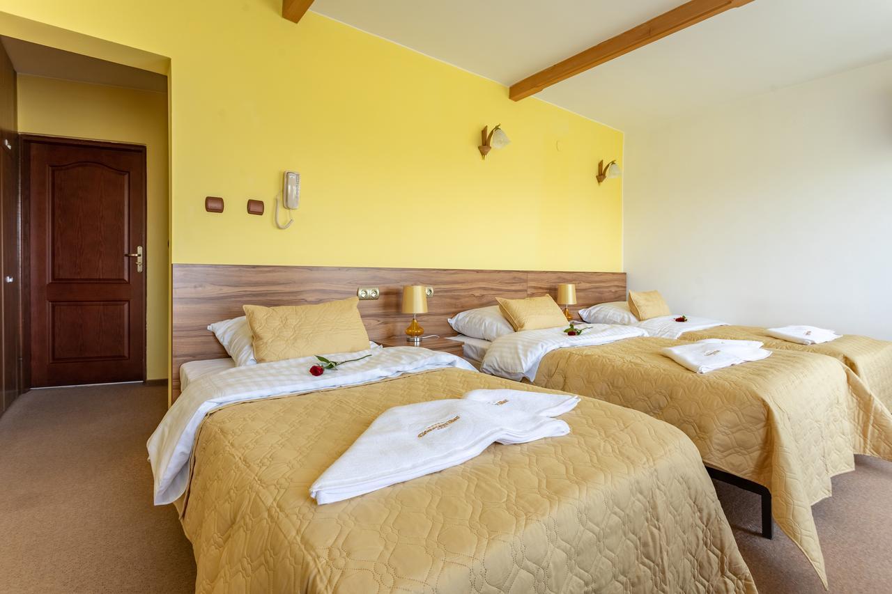Hotel Goralski Raj نوفه تارخ المظهر الخارجي الصورة