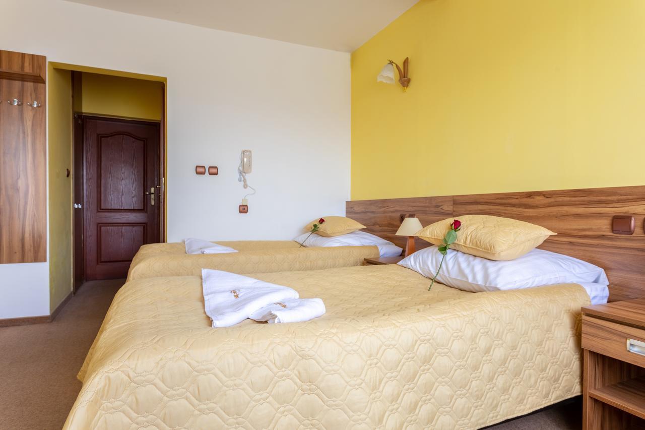Hotel Goralski Raj نوفه تارخ المظهر الخارجي الصورة
