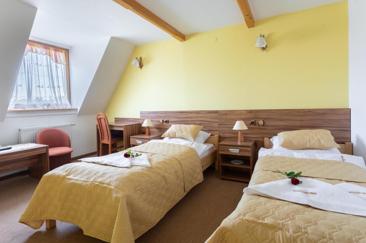 Hotel Goralski Raj نوفه تارخ المظهر الخارجي الصورة